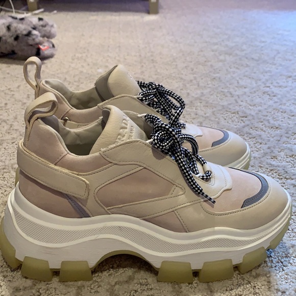 Prada Block Chunky Sneaker - Picture 5 of 11